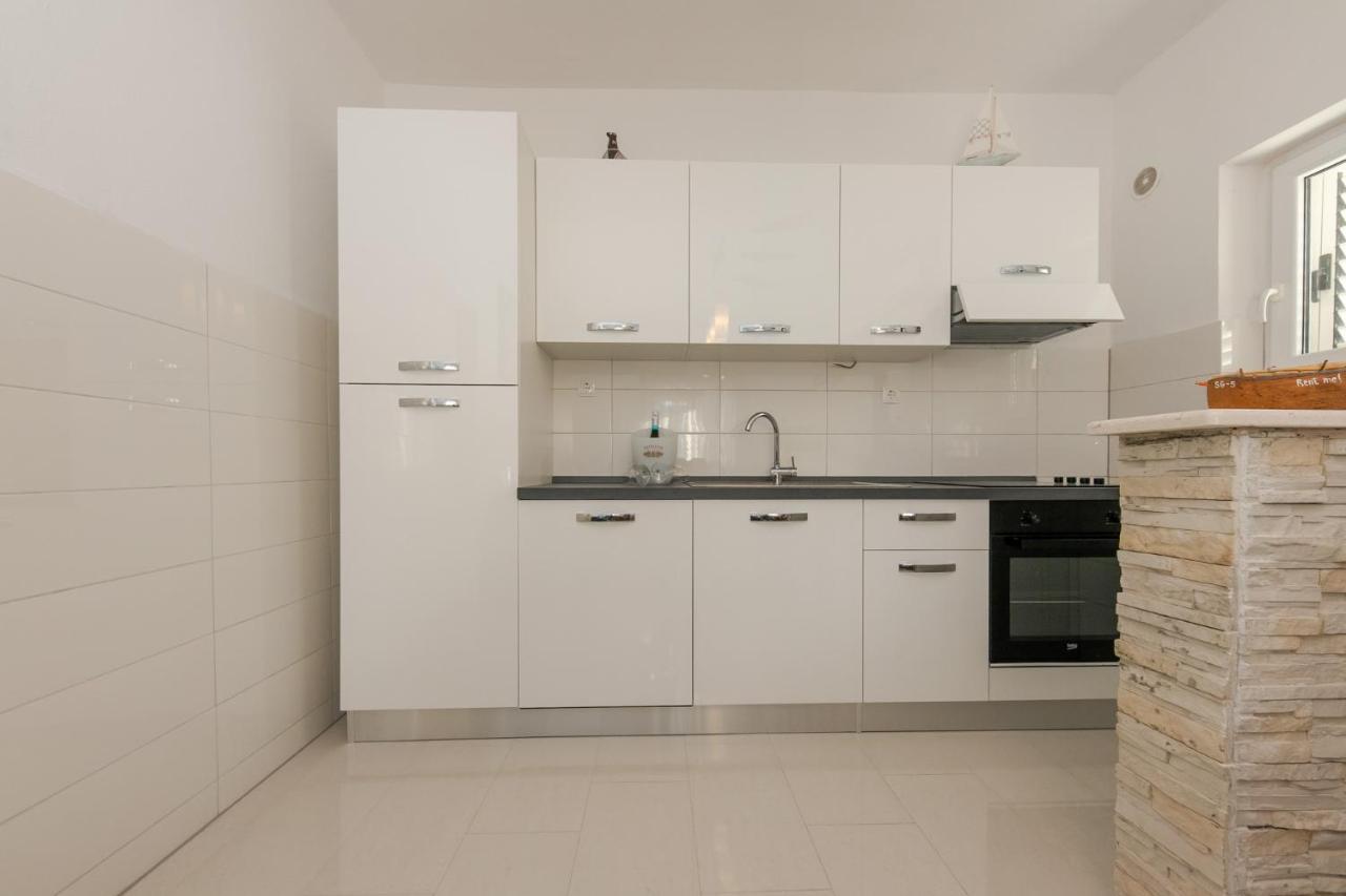 Apartments Mate Vinišće 外观 照片