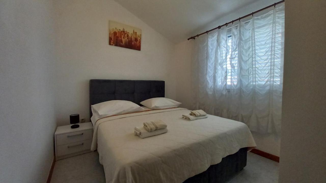 Apartments Mate Vinišće 外观 照片