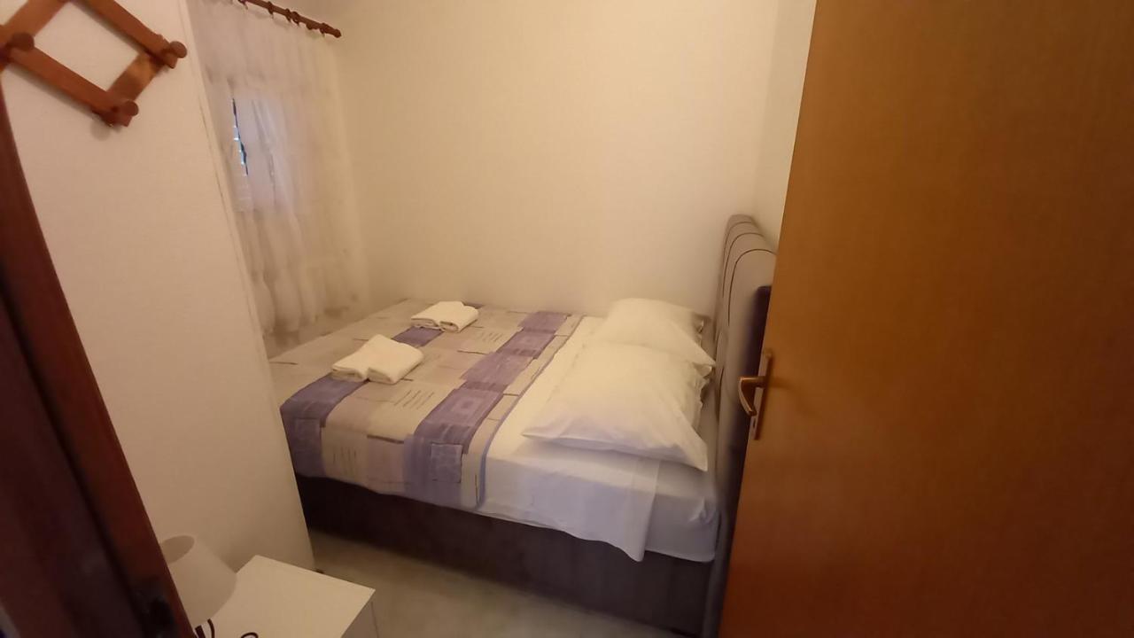 Apartments Mate Vinišće 外观 照片