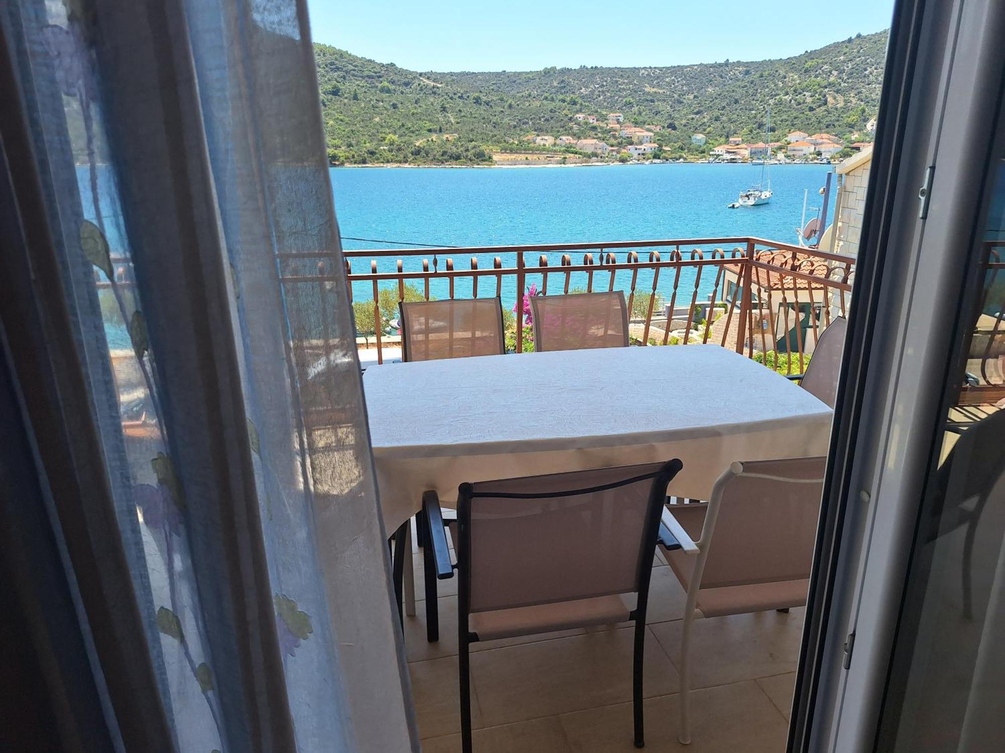 Apartments Mate Vinišće 外观 照片