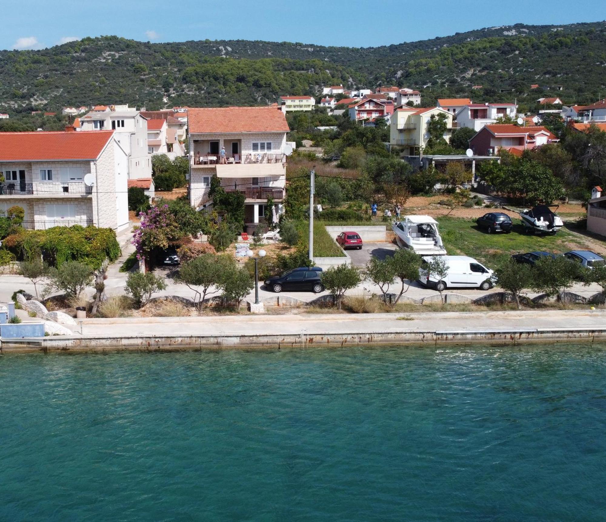 Apartments Mate Vinišće 外观 照片