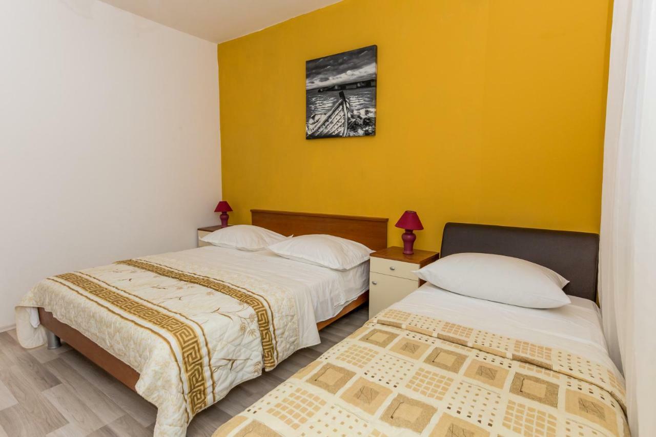 Apartments Mate Vinišće 外观 照片