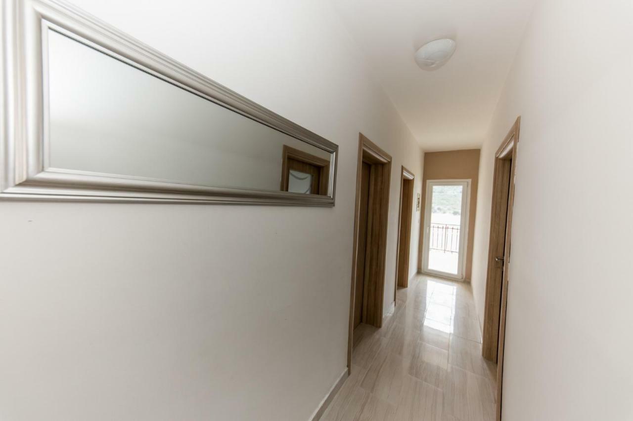 Apartments Mate Vinišće 外观 照片